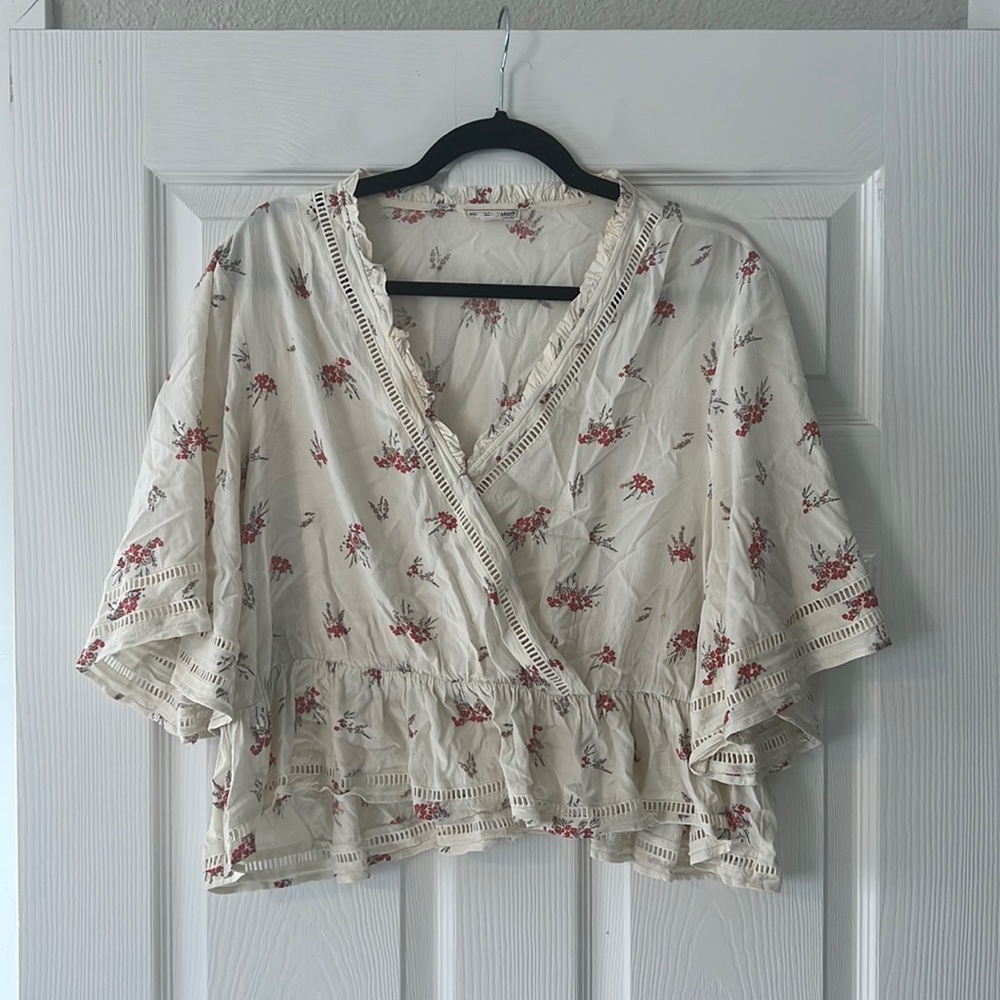 White Flowy top w/ floral